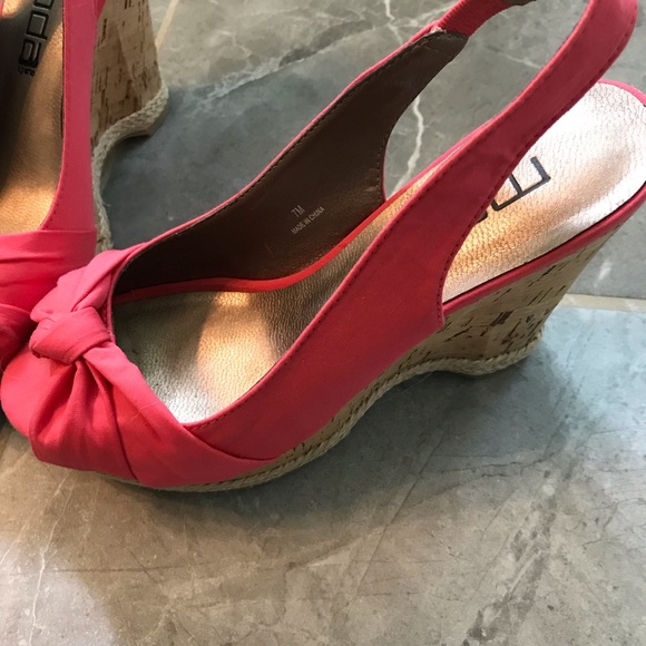 Moda Spana coral wedges - Picture 3 of 6